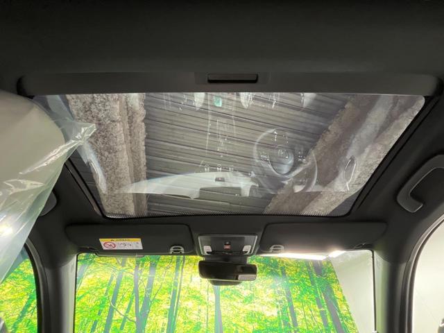 ヴェゼル ｅ：ＨＥＶ　Ｚ・ＰＬａＹパッケージ　登録済未使用車　ガラスルーフ　全周囲カメラ　衝突被害軽減システム　ハーフレザーシート　コーナーセンサー　スマートキー　ＬＥＤヘッド　純正１８インチアルミ　車線逸脱警報　オートライト　デュアルエアコン（5枚目）