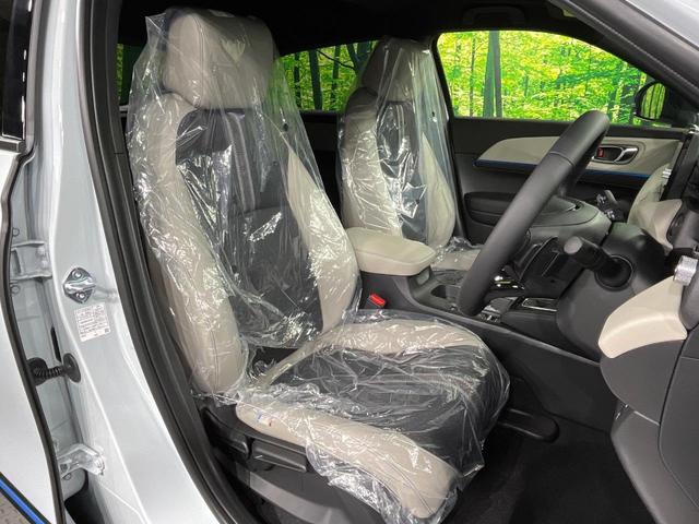 ヴェゼル ｅ：ＨＥＶ　Ｚ・ＰＬａＹパッケージ　登録済未使用車　ガラスルーフ　全周囲カメラ　衝突被害軽減システム　ハーフレザーシート　コーナーセンサー　スマートキー　ＬＥＤヘッド　純正１８インチアルミ　車線逸脱警報　オートライト　デュアルエアコン（8枚目）