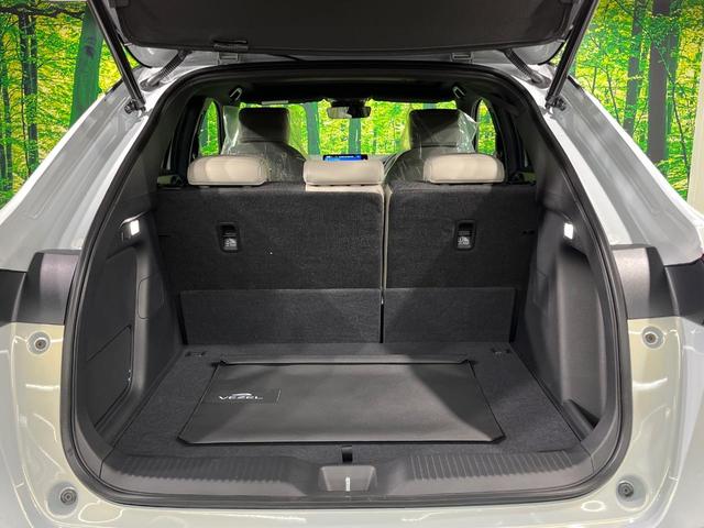 ヴェゼル ｅ：ＨＥＶ　Ｚ・ＰＬａＹパッケージ　登録済未使用車　ガラスルーフ　全周囲カメラ　衝突被害軽減システム　ハーフレザーシート　コーナーセンサー　スマートキー　ＬＥＤヘッド　純正１８インチアルミ　車線逸脱警報　オートライト　デュアルエアコン（10枚目）