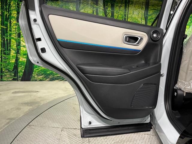 ヴェゼル ｅ：ＨＥＶ　Ｚ・ＰＬａＹパッケージ　登録済未使用車　ガラスルーフ　全周囲カメラ　衝突被害軽減システム　ハーフレザーシート　コーナーセンサー　スマートキー　ＬＥＤヘッド　純正１８インチアルミ　車線逸脱警報　オートライト　デュアルエアコン（56枚目）