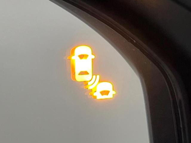 フリード ｅ：ＨＥＶエアー　ＥＸ　登録済未使用車　両側電動ドア　衝突被害軽減システム　コーナーセンサー　スマートキー　ＬＥＤヘッド　純正１５インチアルミ　車線逸脱警報　オートライト　オートエアコン（6枚目）