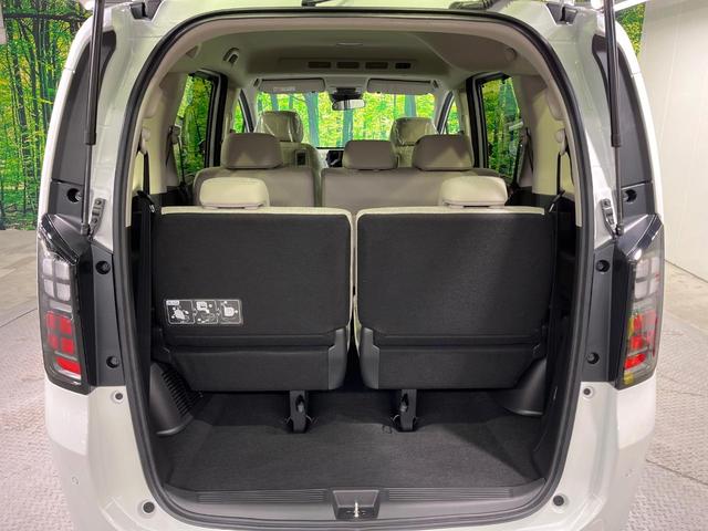 フリード ｅ：ＨＥＶエアー　ＥＸ　登録済未使用車　両側電動ドア　衝突被害軽減システム　コーナーセンサー　スマートキー　ＬＥＤヘッド　純正１５インチアルミ　車線逸脱警報　オートライト　オートエアコン（11枚目）