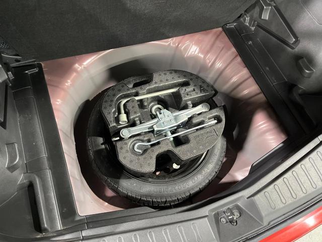 ノート Ｘ　純正ＳＤナビ　バックカメラ　禁煙車　スマートキー　ＨＩＤヘッド　ＣＤ　地デジ　電動格納ミラー　衝突安全ボディ　プライバシーガラス　盗難防止システム　パワーステアリング　パワーウィンドウ（44枚目）