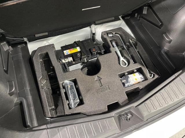 ノート ｅ－パワーニスモ　純正ＳＤナビ　全周囲カメラ　衝突被害軽減システム　禁煙車　ドラレコ　コーナーセンサー　スマートキー　ＬＥＤヘッド　ＥＴＣ　純正１６インチアルミ　車線逸脱警報　オートライト　オートエアコン（52枚目）