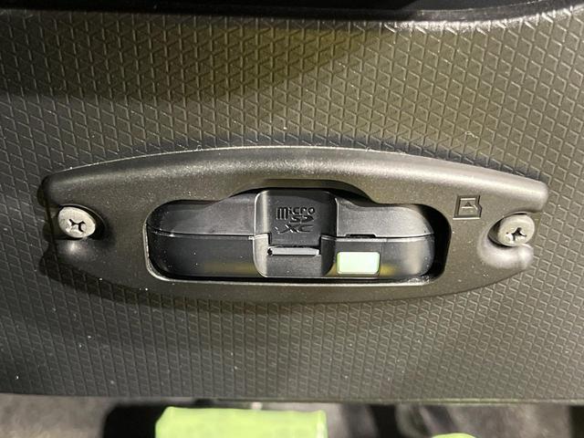 タント ファンクロスターボ　両側電動ドア　純正ＳＤナビ　全周囲カメラ　衝突被害軽減システム　禁煙車　ドラレコ　コーナーセンサー　スマートキー　ＬＥＤヘッド　ビルトインＥＴＣ　純正１５インチアルミ　オートハイビーム　車線逸脱警報（31枚目）