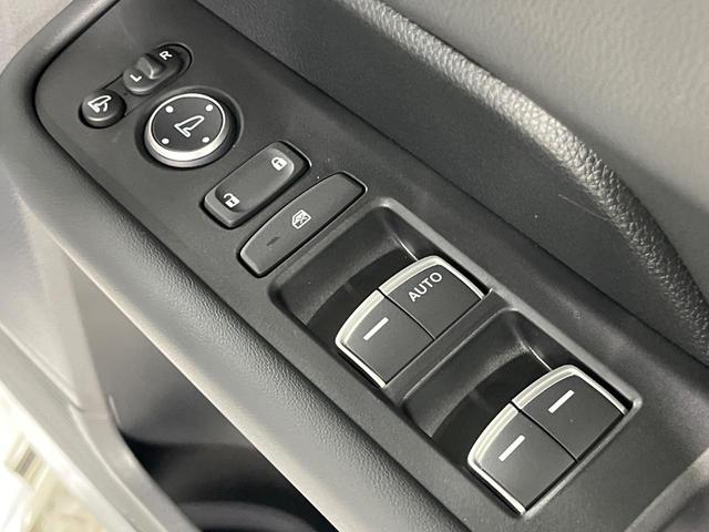 ステップワゴン e:HEVスパーダ 登録済未使用車 純正ナビ 両側電動ドア バックカメラ 衝突被害軽減システム レーダークルーズ 電動リアゲート ハーフレザーシート コーナーセンサー スマートキー LEDヘッド 純正16インチアルミ(35枚目)