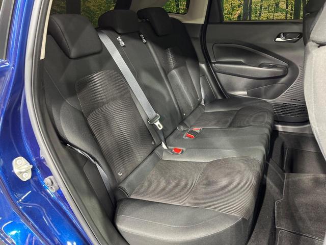 �R���p�N�g�J�[�ł����A�Z�J���h�V�[�g�͏\���ȍL����������K�ɂ���肢�������܂���V�[�g��|���đ傫�ȉו���ς񂾂�ƁA�p�r�̕����L���P��ł��B