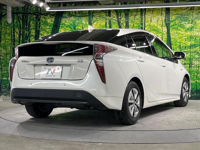 プリウス Ａ　純正ＳＤナビ　バックカメラ　衝突被害軽減システム　レーダークルーズ　禁煙車　コーナーセンサー　スマートキー　ＬＥＤヘッド　ビルトインＥＴＣ　純正　オートライト　オートエアコン　Ｂｌｕｅｔｏｏｔｈ（17枚目）