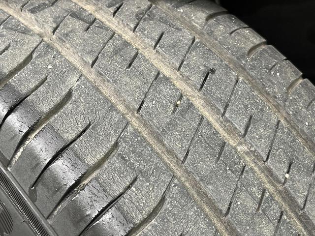 プリウス Ａ　純正ＳＤナビ　バックカメラ　衝突被害軽減システム　レーダークルーズ　禁煙車　コーナーセンサー　スマートキー　ＬＥＤヘッド　ビルトインＥＴＣ　純正　オートライト　オートエアコン　Ｂｌｕｅｔｏｏｔｈ（42枚目）