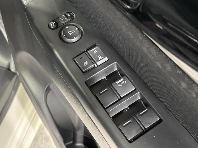 Ｎ－ＢＯＸカスタム Ｇ・Ｌパッケージ　電動スライドドア　純正ＳＤナビ　バックカメラ　禁煙車　ハーフレザーシート　スマートキー　ＨＩＤヘッド　ＥＴＣ　純正１４インチアルミ　オートライト　オートエアコン　Ｂｌｕｅｔｏｏｔｈ　ＤＶＤ再生（39枚目）