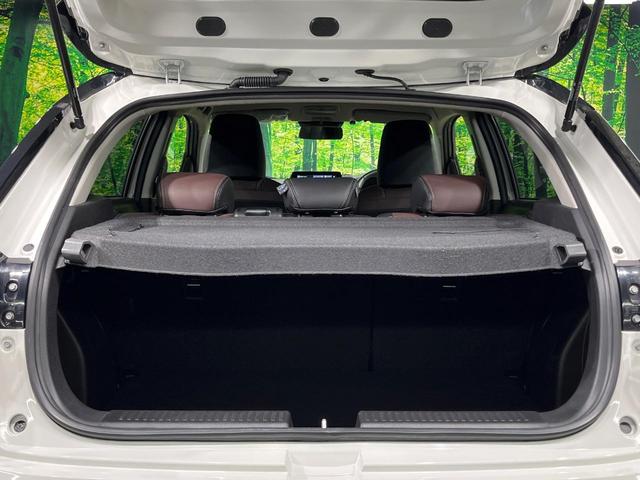 フロンクス ベースグレード　全周囲カメラ　衝突被害軽減システム　レーダークルーズ　禁煙車　ハーフレザーシート　コーナーセンサー　スマートキー　ＬＥＤヘッド　ＥＴＣ　純正１６インチアルミ　オートライト　オートエアコン（10枚目）