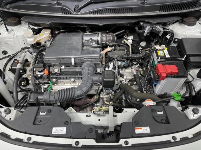 フロンクス ベースグレード　全周囲カメラ　衝突被害軽減システム　レーダークルーズ　禁煙車　ハーフレザーシート　コーナーセンサー　スマートキー　ＬＥＤヘッド　ＥＴＣ　純正１６インチアルミ　オートライト　オートエアコン（18枚目）