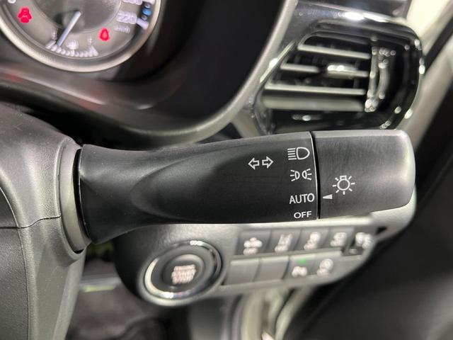 フロンクス ベースグレード　全周囲カメラ　衝突被害軽減システム　レーダークルーズ　禁煙車　ハーフレザーシート　コーナーセンサー　スマートキー　ＬＥＤヘッド　ＥＴＣ　純正１６インチアルミ　オートライト　オートエアコン（37枚目）