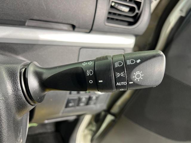 タント カスタムＸ　トップエディションＶＳ　ＳＡＩＩＩ　両側電動ドア　ＳＤナビ　全周囲カメラ　衝突軽減システム　禁煙車　ハーフレザーシート　シートヒーター　コーナーセンサー　スマートキー　ＬＥＤヘッド　純正１４インチアルミ　オートハイビーム（34枚目）