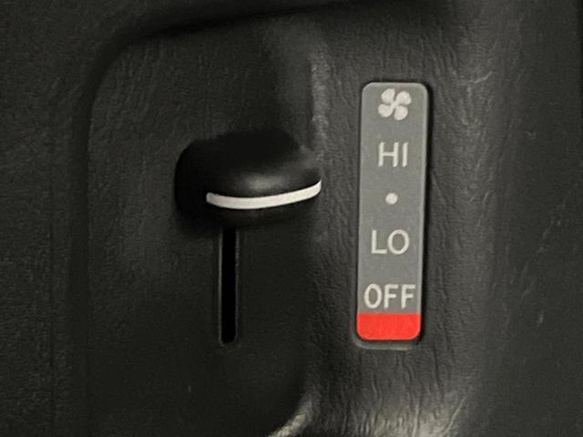 ハイエースバン スーパーＧＬ　ダークプライムＩＩ　両側電動ドア　衝突被害軽減システム　ハーフレザーシート　コーナーセンサー　スマートキー　ＬＥＤヘッド　車線逸脱警報　オートライト　オートエアコン　ＬＥＤフォグ（53枚目）