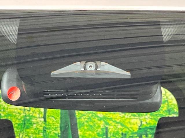 ノア ハイブリッドＺ　両側電動ドア　全周囲カメラ　衝突被害軽減システム　レーダークルーズ　禁煙車　ハーフレザーシート　ドラレコ　コーナーセンサー　スマートキー　ＬＥＤヘッド　ＥＴＣ２．０　純正１６インチアルミ（4枚目）