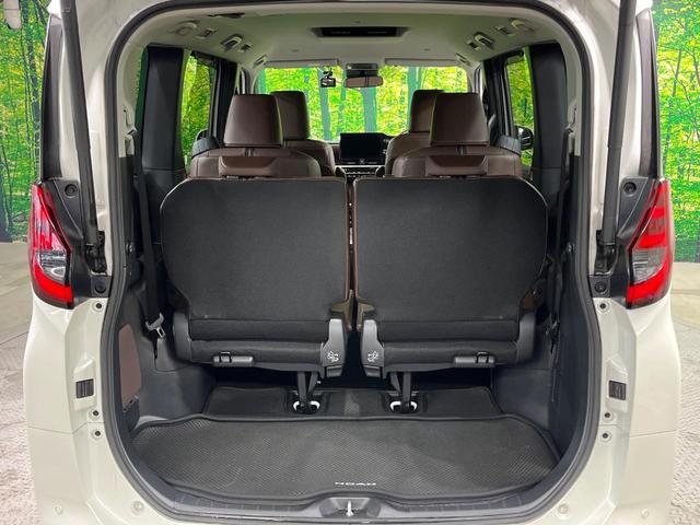 ノア ハイブリッドＺ　両側電動ドア　全周囲カメラ　衝突被害軽減システム　レーダークルーズ　禁煙車　ハーフレザーシート　ドラレコ　コーナーセンサー　スマートキー　ＬＥＤヘッド　ＥＴＣ２．０　純正１６インチアルミ（11枚目）