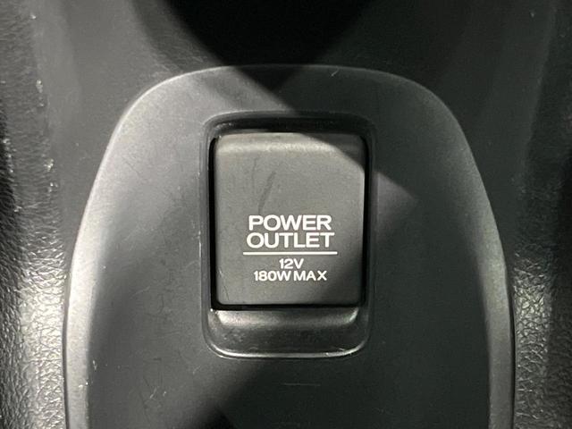 ヴェゼル ハイブリッドＺ　純正ＳＤナビ　バックカメラ　衝突被害軽減システム　ハーフレザーシート　スマートキー　ＬＥＤヘッド　ＥＴＣ　クルコン　純正１７インチアルミ　オートライト　オートエアコン　Ｂｌｕｅｔｏｏｔｈ　ＣＤ（45枚目）