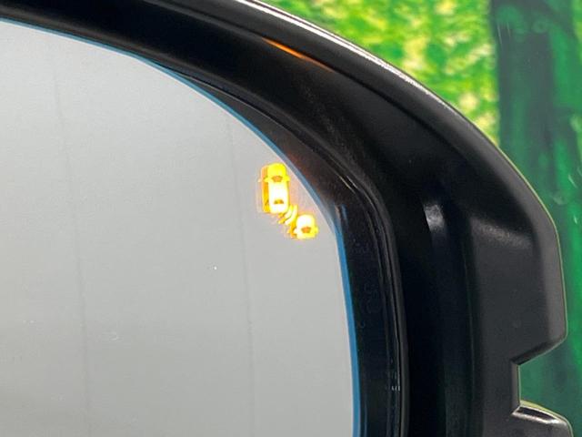 ヴェゼル ｅ：ＨＥＶ　Ｚ　メーカー９インチナビ　バックカメラ　衝突軽減　禁煙車　電動リアゲート　ハーフレザーシート　ドラレコ　コーナーセンサー　スマートキー　ＬＥＤヘッド　ＥＴＣ　純正１８インチアルミ　レーンキープ（6枚目）