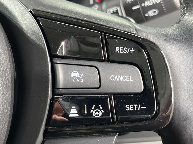 ヴェゼル ｅ：ＨＥＶ　Ｚ　メーカー９インチナビ　バックカメラ　衝突軽減　禁煙車　電動リアゲート　ハーフレザーシート　ドラレコ　コーナーセンサー　スマートキー　ＬＥＤヘッド　ＥＴＣ　純正１８インチアルミ　レーンキープ（7枚目）