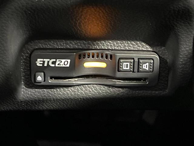 ヴェゼル ｅ：ＨＥＶ　Ｚ　メーカー９インチナビ　バックカメラ　衝突軽減　禁煙車　電動リアゲート　ハーフレザーシート　ドラレコ　コーナーセンサー　スマートキー　ＬＥＤヘッド　ＥＴＣ　純正１８インチアルミ　レーンキープ（26枚目）