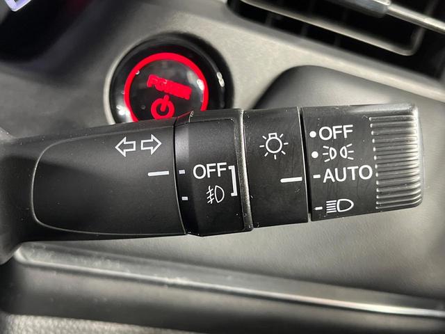 ヴェゼル ｅ：ＨＥＶ　Ｚ　メーカー９インチナビ　バックカメラ　衝突軽減　禁煙車　電動リアゲート　ハーフレザーシート　ドラレコ　コーナーセンサー　スマートキー　ＬＥＤヘッド　ＥＴＣ　純正１８インチアルミ　レーンキープ（51枚目）