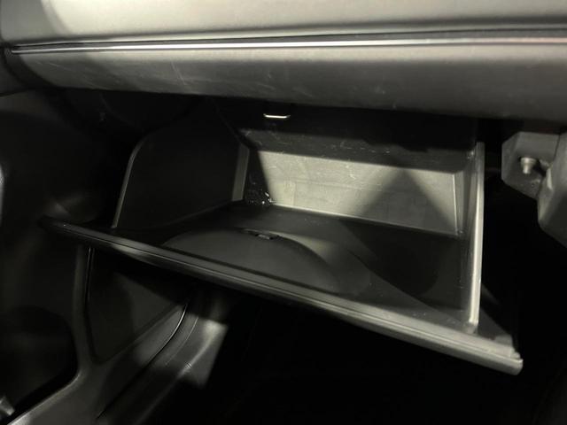 ヴェゼル ｅ：ＨＥＶ　Ｚ　メーカー９インチナビ　バックカメラ　衝突軽減　禁煙車　電動リアゲート　ハーフレザーシート　ドラレコ　コーナーセンサー　スマートキー　ＬＥＤヘッド　ＥＴＣ　純正１８インチアルミ　レーンキープ（64枚目）