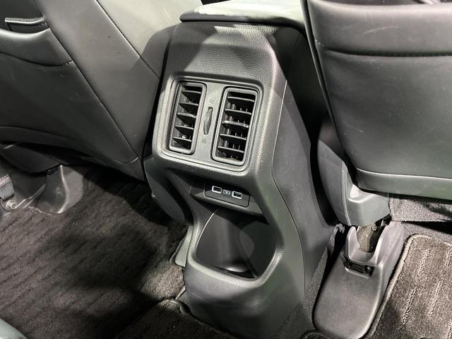 ヴェゼル ｅ：ＨＥＶ　Ｚ　メーカー９インチナビ　バックカメラ　衝突軽減　禁煙車　電動リアゲート　ハーフレザーシート　ドラレコ　コーナーセンサー　スマートキー　ＬＥＤヘッド　ＥＴＣ　純正１８インチアルミ　レーンキープ（65枚目）