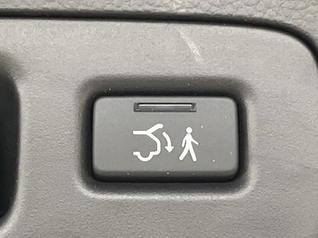 ヴェゼル ｅ：ＨＥＶ　Ｚ　メーカー９インチナビ　バックカメラ　衝突軽減　禁煙車　電動リアゲート　ハーフレザーシート　ドラレコ　コーナーセンサー　スマートキー　ＬＥＤヘッド　ＥＴＣ　純正１８インチアルミ　レーンキープ（70枚目）