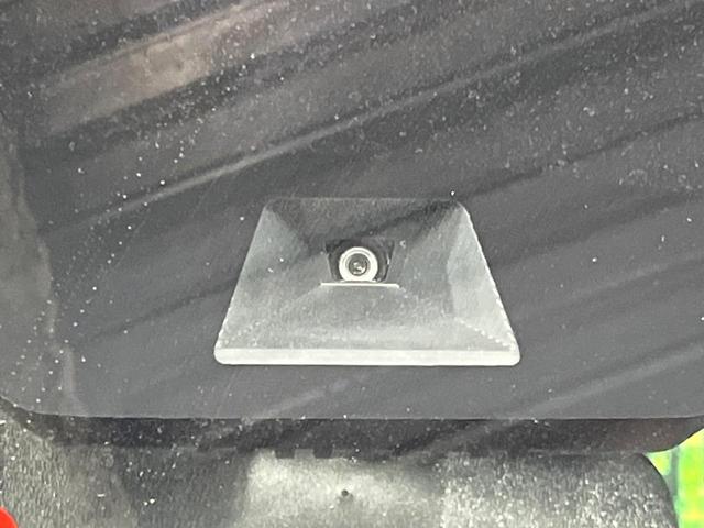 �y�z���_�Z���V���O�z���s���ɑO���̎ԗ�����F�����A�Փ˂������Ȏ��͌x��ƃu���[�L�ŏՓˉ���Ɣ�Q�y�����A�V�X�g�B�����S�Ƀh���C�u�����y���݂��������܂��B