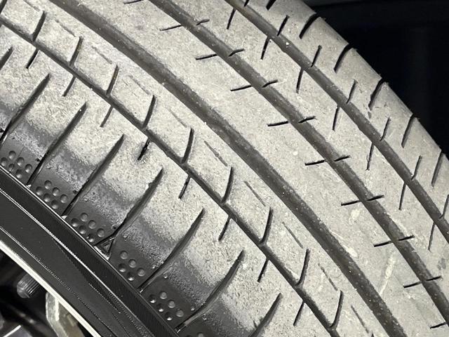 プリウス Z 全周囲カメラ 衝突被害軽減システム レーダークルーズ 禁煙車 ハーフレザーシート 前席シートエアコン パワーシート コーナーセンサー スマートキー LEDヘッド ETC2.0 純正19インチアルミ(27枚目)