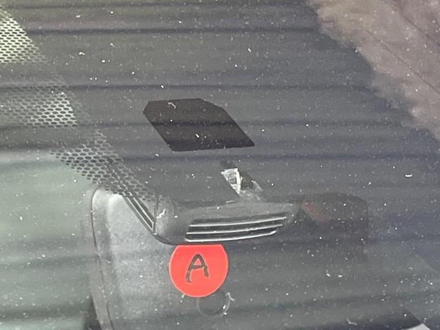 プリウス Z 全周囲カメラ 衝突被害軽減システム レーダークルーズ 禁煙車 ハーフレザーシート 前席シートエアコン パワーシート コーナーセンサー スマートキー LEDヘッド ETC2.0 純正19インチアルミ(60枚目)