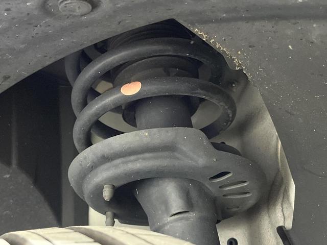 ヴェゼル ｅ：ＨＥＶ　Ｚ　フルエアロ　純正ＳＤナビ　バックカメラ　衝突被害軽減システム　禁煙車　電動リアゲート　ハーフレザーシート　ドラレコ　コーナーセンサー　スマートキー　ＬＥＤヘッド　ＥＴＣ　純正１８インチアルミ（20枚目）