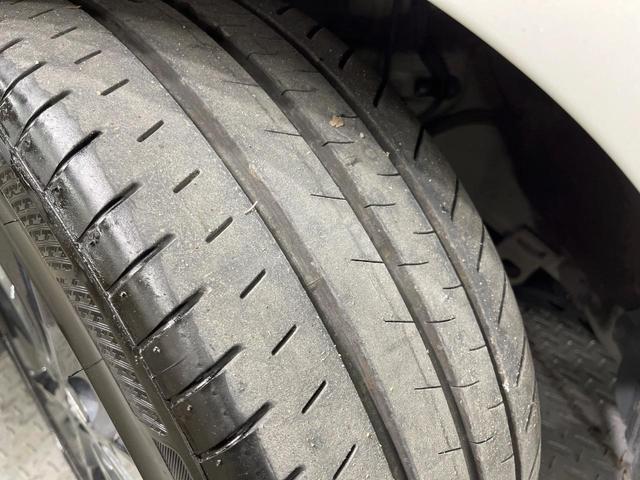 カローラツーリング ハイブリッド ダブルバイビー 10型ナビ バックカメラ 衝突被害軽減システム レーダークルーズ 禁煙車 ハーフレザーシート スマートキー LEDヘッド ETC2.0 純正17インチアルミ オートハイビーム オートライト(63枚目)