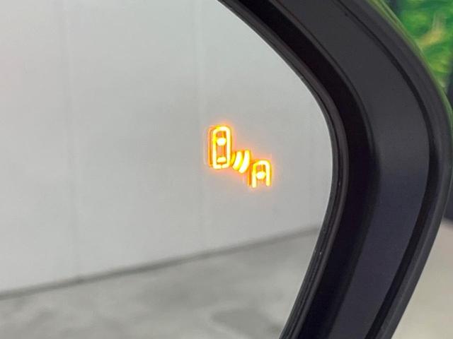 カローラツーリング ハイブリッド ダブルバイビー 10型ナビ バックカメラ 衝突被害軽減システム レーダークルーズ 禁煙車 ハーフレザーシート スマートキー LEDヘッド ETC2.0 純正17インチアルミ オートハイビーム オートライト(70枚目)