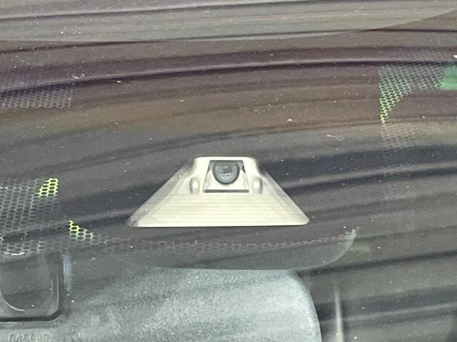 フリード Ｇ・ホンダセンシング　両側電動ドア　純正ＳＤナビ　バックカメラ　衝突被害軽減システム　禁煙車　ドラレコ　コーナーセンサー　スマートキー　ビルトインＥＴＣ　車線逸脱警報　オートライト　オートエアコン　Ｂｌｕｅｔｏｏｔｈ（5枚目）