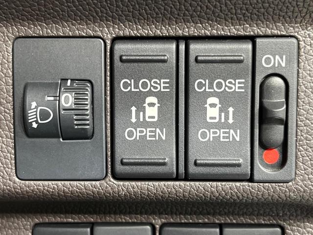 フリード Ｇ・ホンダセンシング　両側電動ドア　純正ＳＤナビ　バックカメラ　衝突被害軽減システム　禁煙車　ドラレコ　コーナーセンサー　スマートキー　ビルトインＥＴＣ　車線逸脱警報　オートライト　オートエアコン　Ｂｌｕｅｔｏｏｔｈ（6枚目）