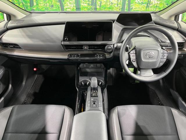 プリウス Ｚ　ガラスルーフ　全周囲カメラ　衝突被害軽減システム　レーダークルーズ　禁煙車　電動リアゲート　前席シートエアコン　パワーシート　ドラレコ　コーナーセンサー　スマートキー　ＬＥＤヘッド　ＥＴＣ２．０（2枚目）