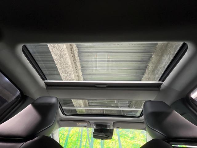 プリウス Ｚ　ガラスルーフ　全周囲カメラ　衝突被害軽減システム　レーダークルーズ　禁煙車　電動リアゲート　前席シートエアコン　パワーシート　ドラレコ　コーナーセンサー　スマートキー　ＬＥＤヘッド　ＥＴＣ２．０（4枚目）