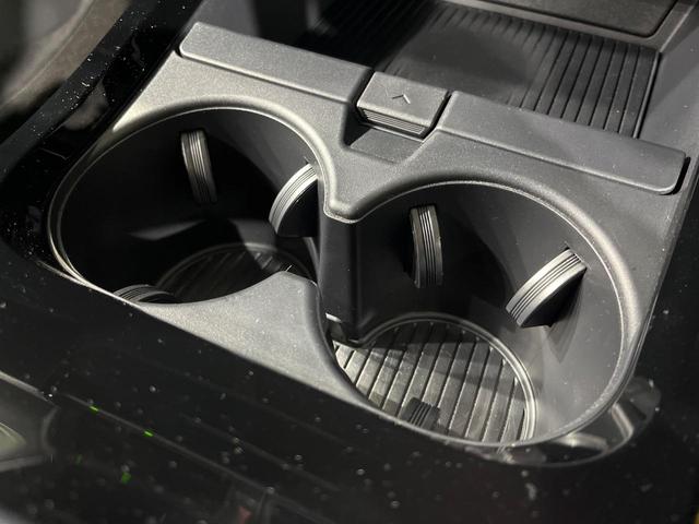 プリウス Ｚ　ガラスルーフ　全周囲カメラ　衝突被害軽減システム　レーダークルーズ　禁煙車　電動リアゲート　前席シートエアコン　パワーシート　ドラレコ　コーナーセンサー　スマートキー　ＬＥＤヘッド　ＥＴＣ２．０（47枚目）