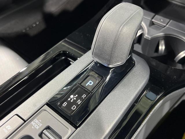 プリウス Ｚ　ガラスルーフ　全周囲カメラ　衝突被害軽減システム　レーダークルーズ　禁煙車　電動リアゲート　前席シートエアコン　パワーシート　ドラレコ　コーナーセンサー　スマートキー　ＬＥＤヘッド　ＥＴＣ２．０（48枚目）