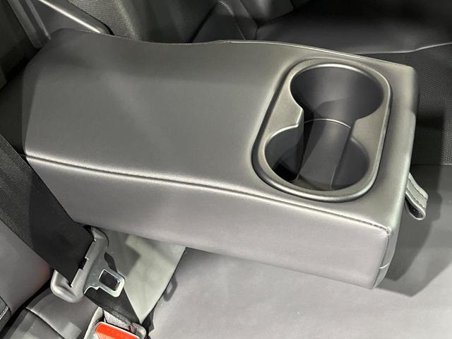 プリウス Ｚ　ガラスルーフ　全周囲カメラ　衝突被害軽減システム　レーダークルーズ　禁煙車　電動リアゲート　前席シートエアコン　パワーシート　ドラレコ　コーナーセンサー　スマートキー　ＬＥＤヘッド　ＥＴＣ２．０（72枚目）