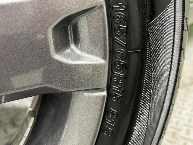 タフト Ｇ　ダーククロムベンチャー　ガラスルーフ　全周囲カメラ　衝突被害軽減システム　禁煙車　ドラレコ　コーナーセンサー　スマートキー　ＬＥＤヘッド　ＥＴＣ　純正１５インチアルミ　オートライト　オートエアコン　Ｂｌｕｅｔｏｏｔｈ　ＣＤ（63枚目）