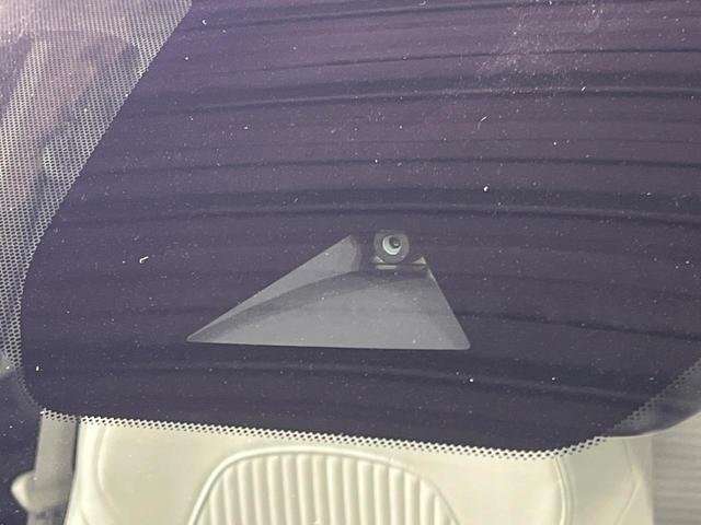 オーラ Ｇ　レザーエディション　メーカー９型ナビ　全周囲カメラ　ＢＯＳＥサウンド　衝突被害軽減システム　レーダークルーズ　禁煙車　レザーシート　ドラレコ　コーナーセンサー　スマートキー　ＬＥＤヘッド　ＥＴＣ２．０　純正１７インチＡＷ（3枚目）