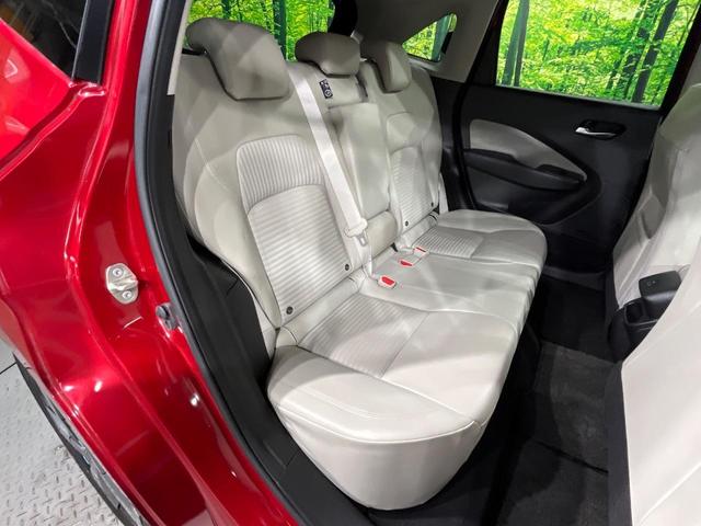 オーラ Ｇ　レザーエディション　メーカー９型ナビ　全周囲カメラ　ＢＯＳＥサウンド　衝突被害軽減システム　レーダークルーズ　禁煙車　レザーシート　ドラレコ　コーナーセンサー　スマートキー　ＬＥＤヘッド　ＥＴＣ２．０　純正１７インチＡＷ（9枚目）