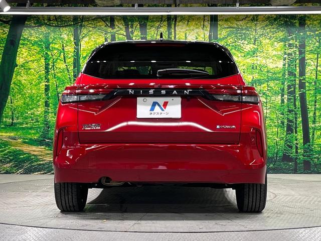 オーラ Ｇ　レザーエディション　メーカー９型ナビ　全周囲カメラ　ＢＯＳＥサウンド　衝突被害軽減システム　レーダークルーズ　禁煙車　レザーシート　ドラレコ　コーナーセンサー　スマートキー　ＬＥＤヘッド　ＥＴＣ２．０　純正１７インチＡＷ（15枚目）