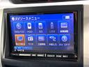 ＺＳ　禁煙車　ＨＤＤナビ　フリップダウンモニター　パワースライドドア　フルセグ　ＥＴＣ　シートヒーター　ＨＩＤヘッドライト　スマートキー　オートライト　オートエアコン　　ＣＤ／ＤＶＤ再生　１６インチアルミ（22枚目）