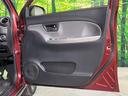 Ｃ　Ｇ　ＳＡＩＩ　バックカメラ　衝突軽減装置　禁煙車　コーナーセンサー　スマートキー　ＥＴＣ　オートライト　オートエアコン　Ｂｌｕｅｔｏｏｔｈ再生　ＣＤ／ＤＶＤ再生　フルセグ　革巻きステアリング　ステアリングスイッチ（29枚目）