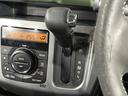 Ｊスタイル　ＳＤナビ　バックカメラ　衝突軽減　禁煙車　スマートキー　ＨＩＤヘッドライト　ＥＴＣ　オートエアコン　ＣＤ再生　スマートキー　２トーン　オートライト　アイドリングストップ　ベンチシート　アームレスト（40枚目）