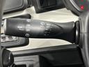 ハイブリッドＧ　衝突軽減装置　禁煙車　コーナーセンサー　スマートキー　車線逸脱警報　オートライト　オートエアコン　ＣＤ　電動格納ミラー　レーンアシスト　アイドリングストップ　横滑り防止装置　プライバシーガラス（25枚目）